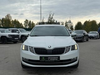 2020 Skoda Octavia III (A7) Рестайлинг, белый, 1950000 рублей, вид 3