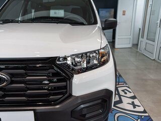 2026 Lada (ВАЗ) Niva Travel I Рестайлинг, белый, 1603000 рублей, вид 3