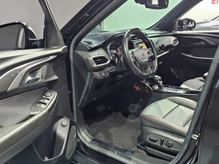 2023 Chevrolet TrailBlazer III, чёрный, 1999000 рублей, вид 3