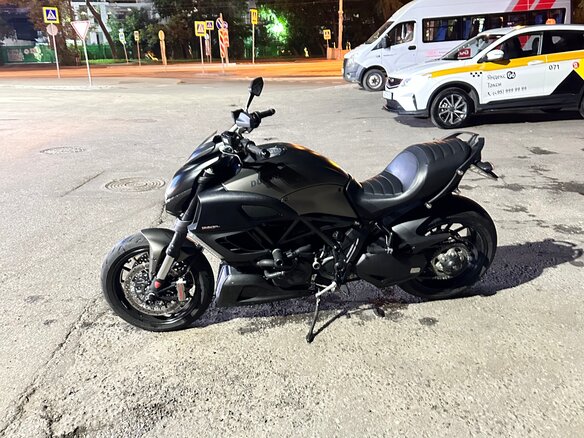 2013 Ducati Diavel, серый, 800000 рублей - вид 6
