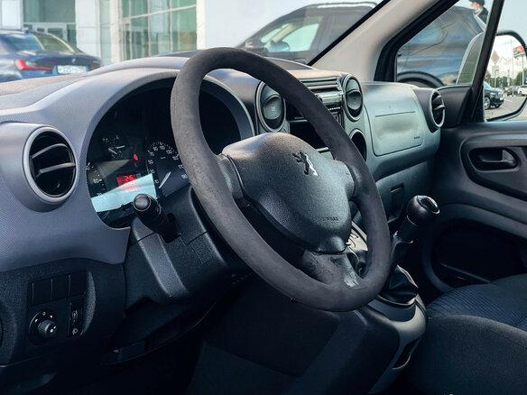 2010 Peugeot Partner II, синий, 540000 рублей - вид 12