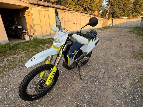 2023 Husqvarna 701 Enduro, белый, 1200000 рублей, вид 1