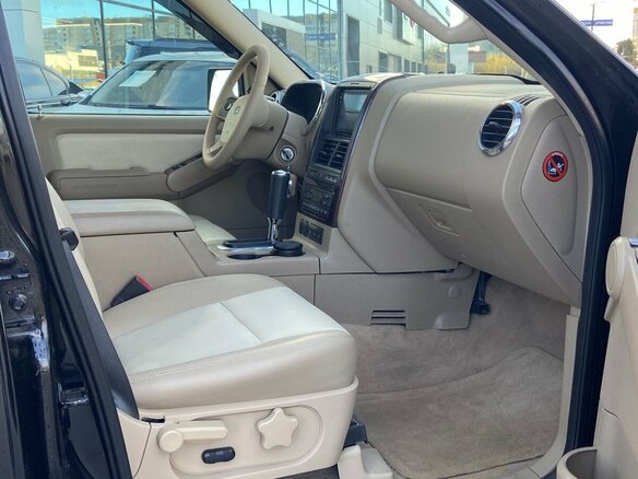 2008 Ford Explorer IV, чёрный, 1450000 рублей - вид 5