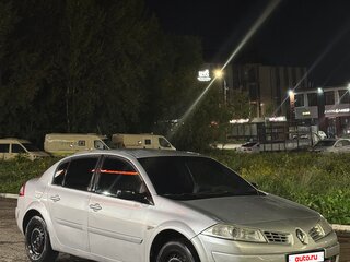 2006 Renault Megane II Рестайлинг, серебристый, 320000 рублей, вид 3