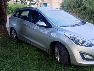 2013 Hyundai i30 II, серебристый, 900000 рублей, вид 4