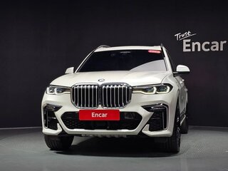2022 BMW X7 40i I (G07) Рестайлинг, белый, 9730084 рублей, вид 2