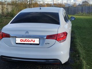 2017 Citroen C4 II Рестайлинг, белый, 1290000 рублей, вид 5