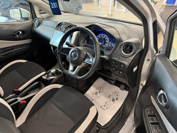 2017 Nissan Note e-Power II Рестайлинг, серый, 1279000 рублей - вид 10