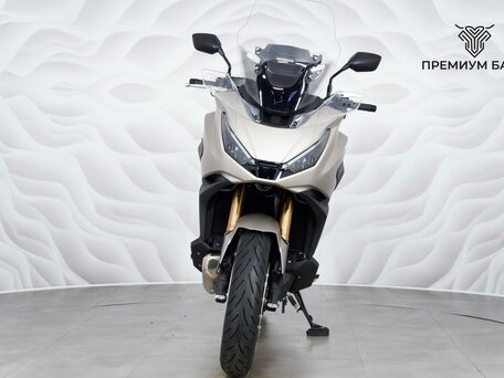 2026 Honda NT1100, золотистый, 1945000 рублей, вид 4