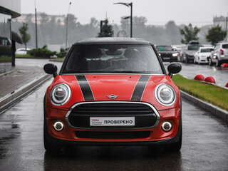 2020 Mini Hatch Cooper III (F55/F56) Рестайлинг, оранжевый, 2267000 рублей, вид 4
