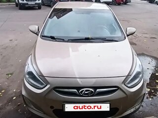 2013 Hyundai Solaris I, бежевый, 750000 рублей, вид 1