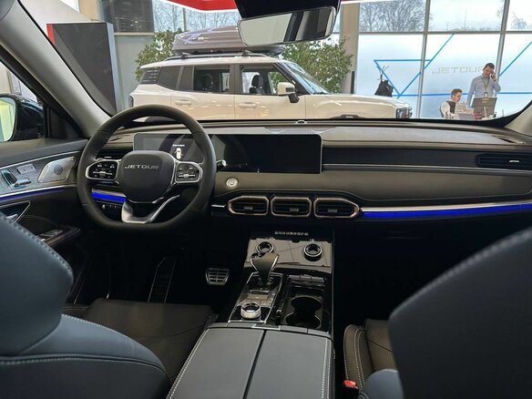 2026 Jetour X70+ I Рестайлинг, зелёный, 3399000 рублей - вид 6