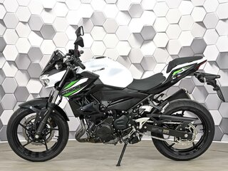 2020 Kawasaki Z 400, белый, 629000 рублей, вид 4