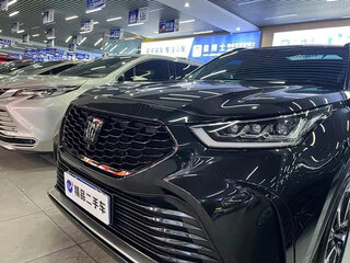 2022 Toyota Crown Kluger, чёрный, 5006700 рублей, вид 4