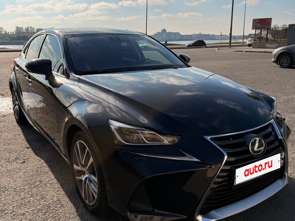 2018 Lexus IS 300 III Рестайлинг, чёрный, 3050000 рублей - вид 4