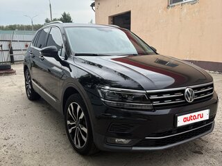 2017 Volkswagen Tiguan II, чёрный, 3490000 рублей, вид 4