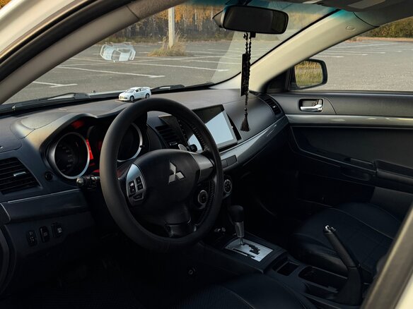 2008 Mitsubishi Lancer X, белый, 770000 рублей - вид 10