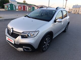 2018 Renault Sandero Stepway II Рестайлинг, серебристый, 1240000 рублей, вид 1