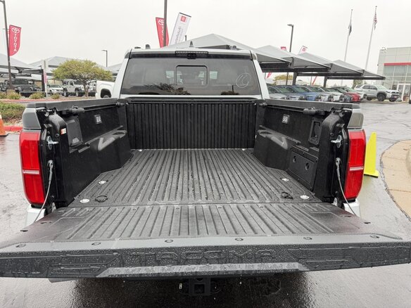 2025 Toyota Tacoma IV, чёрный, 8228963 рублей - вид 9