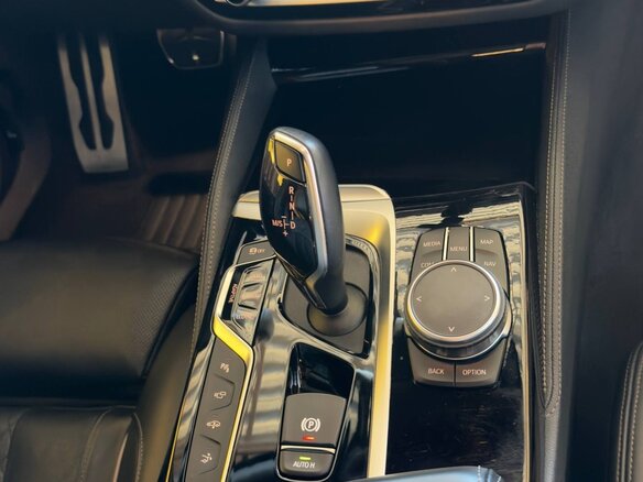 2018 BMW 6 серии Gran Turismo 640i xDrive IV (G32), белый, 5300000 рублей - вид 20