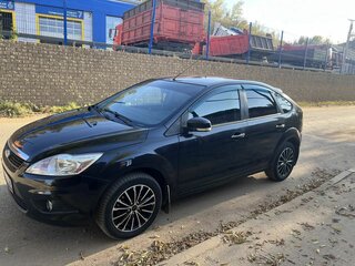 2010 Ford Focus II Рестайлинг, чёрный, 700000 рублей, вид 1
