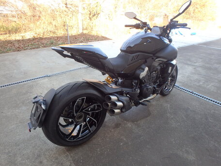 2023 Ducati Diavel V4, чёрный, 2475000 рублей, вид 3