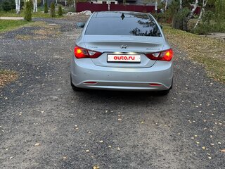 2012 Hyundai Sonata VI (YF), серебристый, 1099000 рублей, вид 5