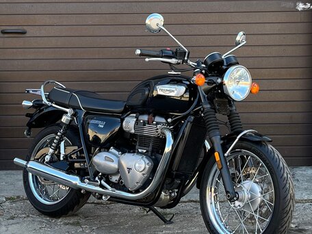 2019 Triumph Bonneville T100, чёрный, 850000 рублей, вид 1