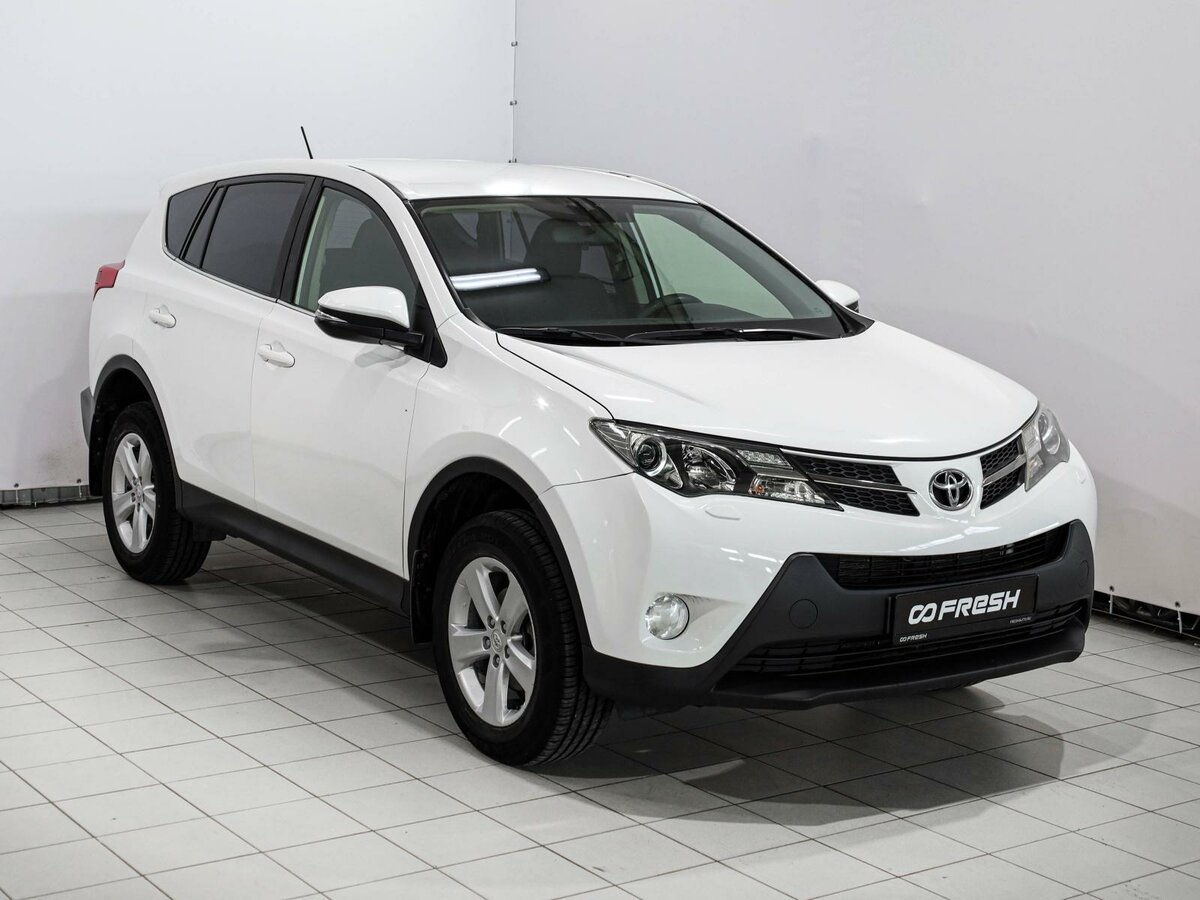 Открыть фотографии: Toyota RAV4 IV (XA40)