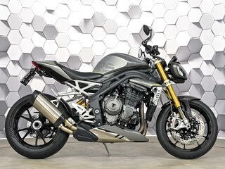 2021 Triumph Speed Triple, серый, 1199000 рублей, вид 3