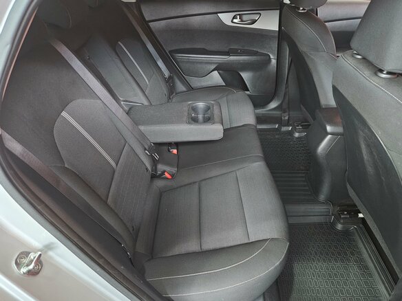 2020 Kia Cerato IV, серебристый - вид 13