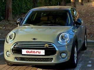 2017 Mini Hatch Cooper D III (F55/F56), серый, 1820000 рублей, вид 1