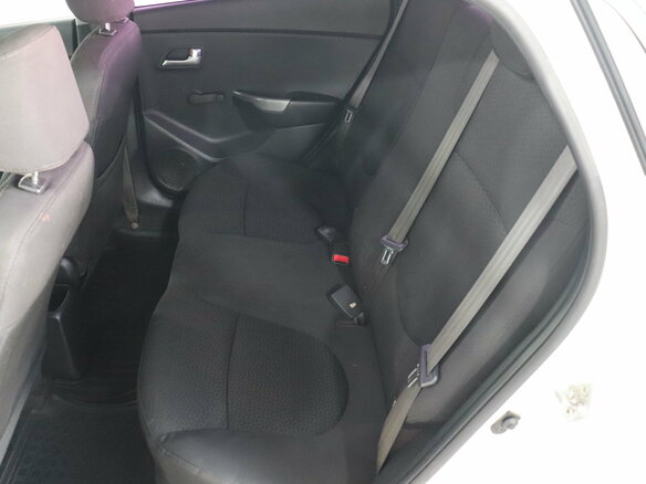 2013 Kia Rio III, белый, 755000 рублей - вид 6