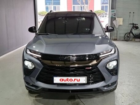 2023 Chevrolet TrailBlazer III, серый, 2970000 рублей, вид 3