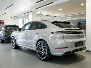 2026 Porsche Cayenne Coupé III Рестайлинг, серый, 19690000 рублей, вид 3