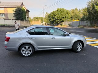 2016 Skoda Octavia III (A7), серебристый, 1200000 рублей, вид 4