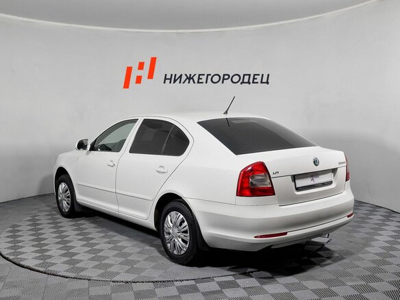 2013 Skoda Octavia II (A5) Рестайлинг, белый, 859000 рублей - вид 7