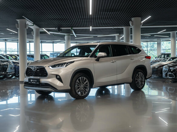 2026 Toyota Highlander IV (XU70), серый, 5680000 рублей