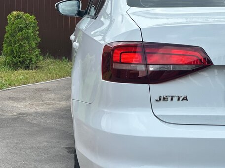 2016 Volkswagen Jetta VI Рестайлинг, белый, 1070000 рублей, вид 5