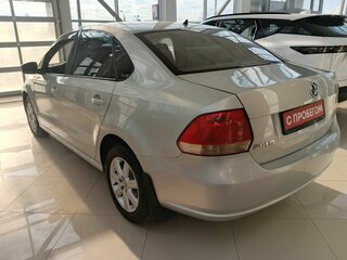 2012 Volkswagen Polo V, серебристый, 505000 рублей, вид 4