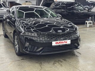 2021 Kia K5 III, чёрный, 2800000 рублей, вид 1