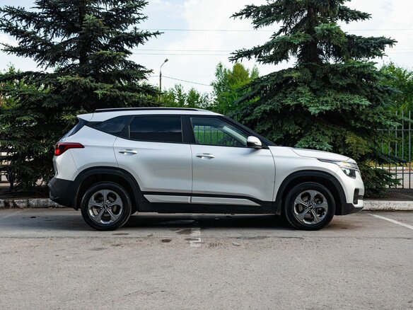 2021 Kia Seltos I, серый, 1800000 рублей - вид 6