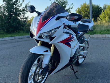 2013 Honda CBR 1000 RR/RA Fireblade, белый, 850000 рублей, вид 3