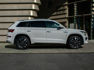 2024 Skoda Kodiaq I Рестайлинг, белый, 4477000 рублей, вид 5