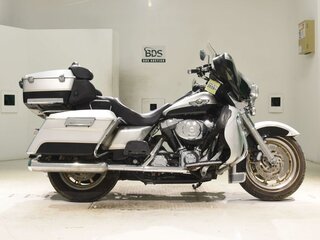 2003 Harley-Davidson Electra Glide, серебристый, 777000 рублей, вид 2