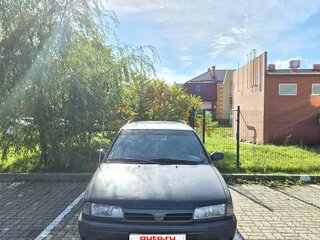 1992 Nissan Primera I (P10), серый, 180000 рублей, вид 2