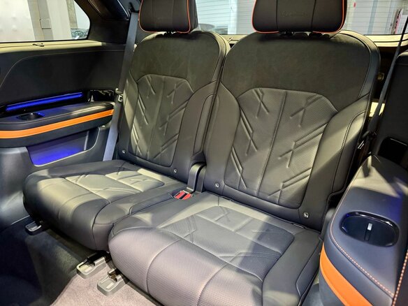 2026 Zeekr 9X 70 kWh, чёрный, 13640000 рублей - вид 34