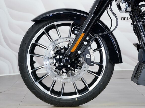2024 Harley-Davidson Road Glide 3, чёрный, 4399000 рублей - вид 11