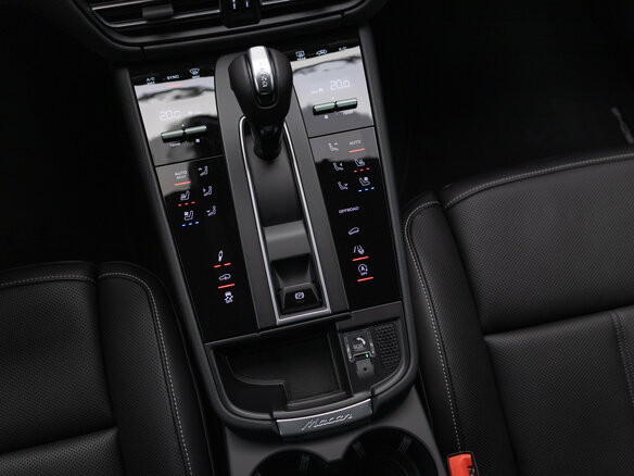 2026 Porsche Macan I Рестайлинг 2, чёрный, 12390000 рублей - вид 17