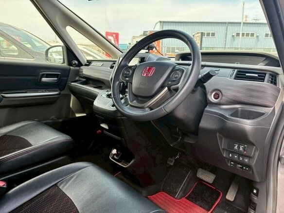 2017 Honda Freed II, серый, 1220000 рублей - вид 18